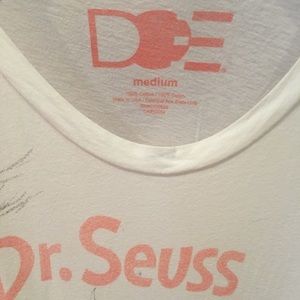 DOE Tops - Spanish Doctor Seuss Tee. DOE Tops - Spanish Doctor Seuss Tee.